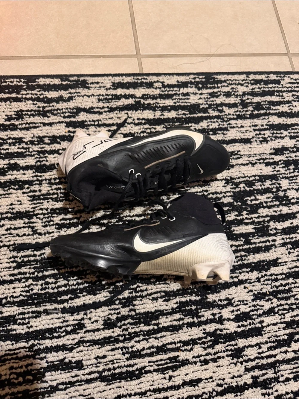 Nike sleek men’s